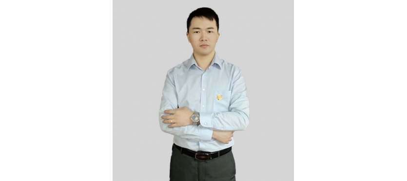 贺成成
